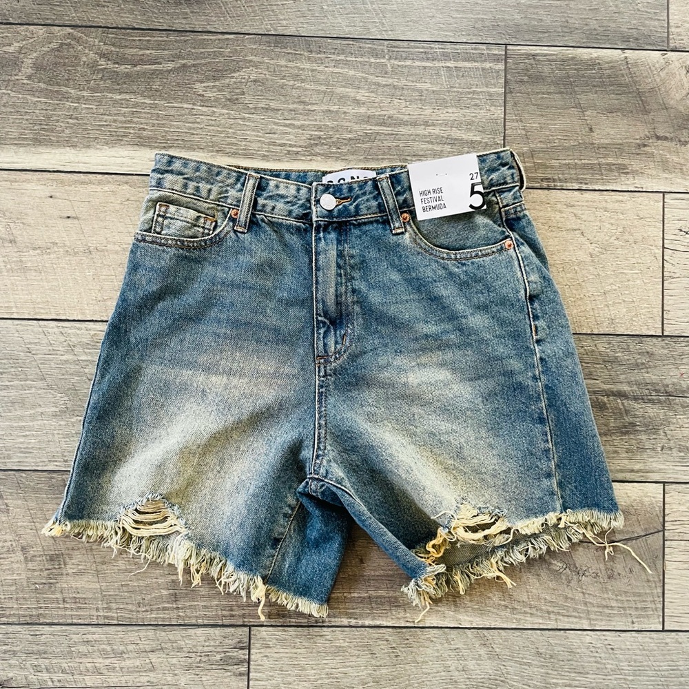 Denim Distressed Women Jorts